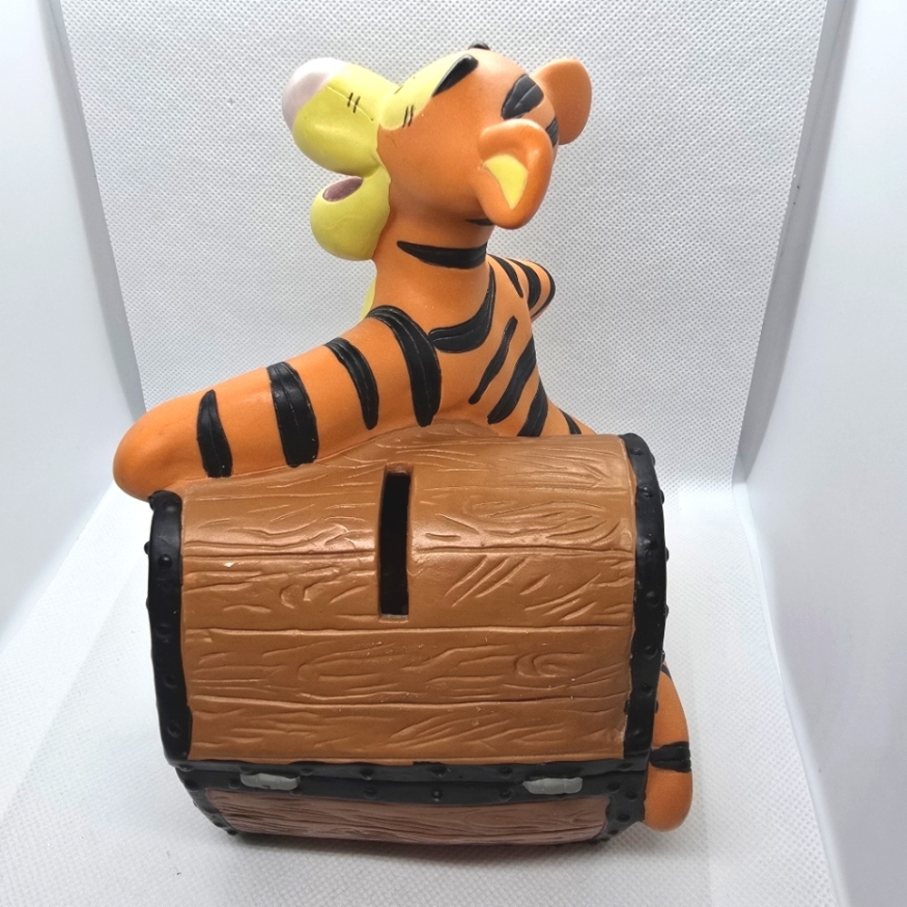 Vintage Disney Tigger Piggy Bank with Treasure Chest Piggybank Collectible - Picture 4 of 5
